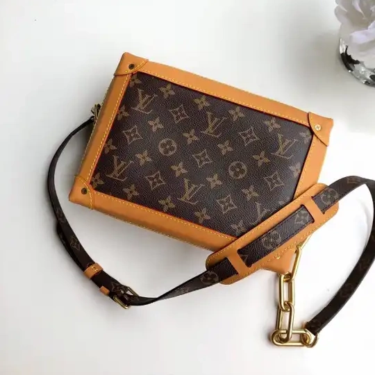 BOX LOUIS VUITTON 0702